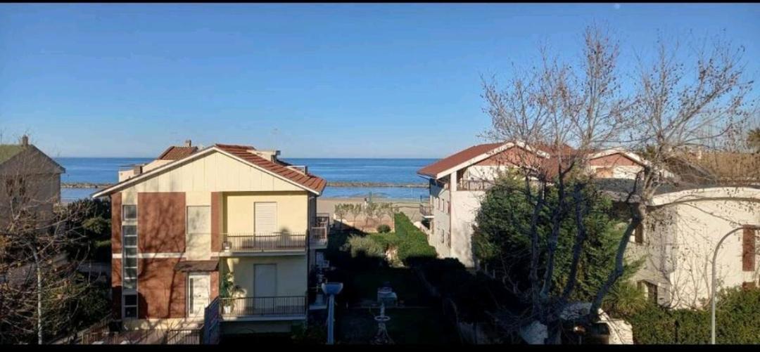 Donata Dal Mare Apartment Francavilla Al Mare Luaran gambar